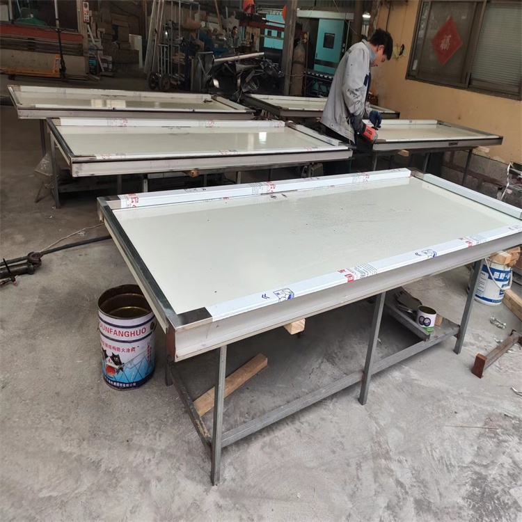 乐山铅门能隔住辐射吗