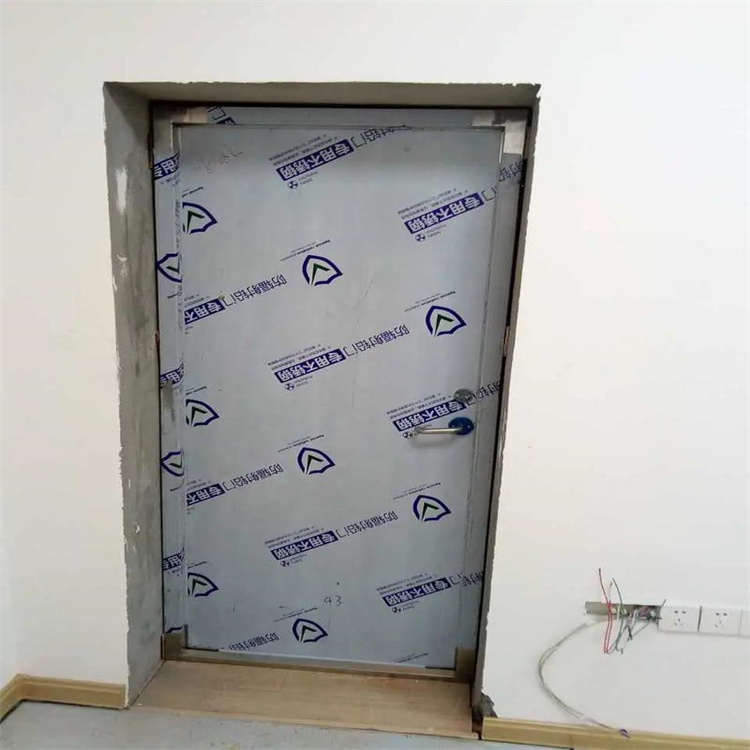 乐山铅门的材质与开启方式